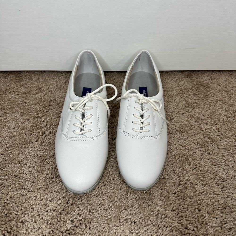 Easy Spirit White Sneakers size 7